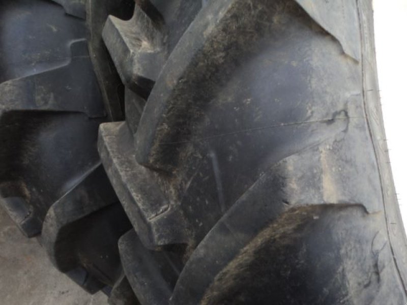 Komplettradsatz del tipo Michelin 420/80R46, Gebrauchtmaschine en MOULLE (Imagen 7)