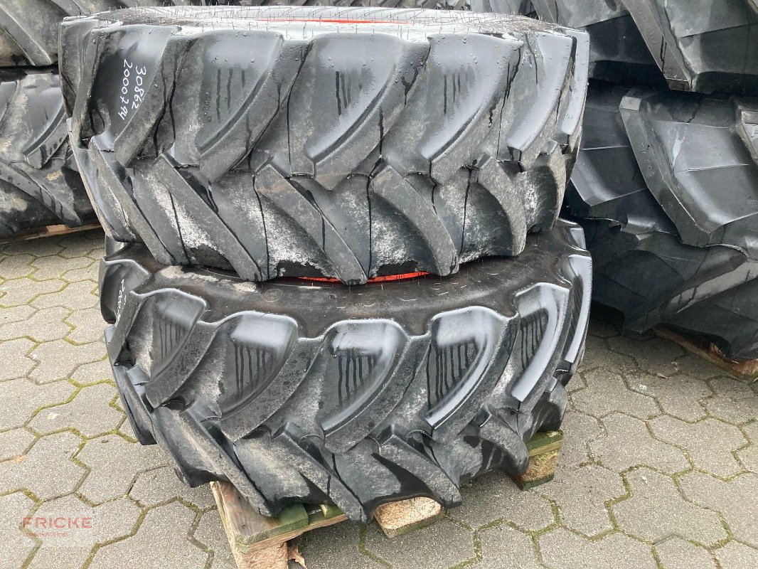 Komplettradsatz des Typs Mitas 2x 440/65R24, Gebrauchtmaschine in Bockel - Gyhum (Bild 1)