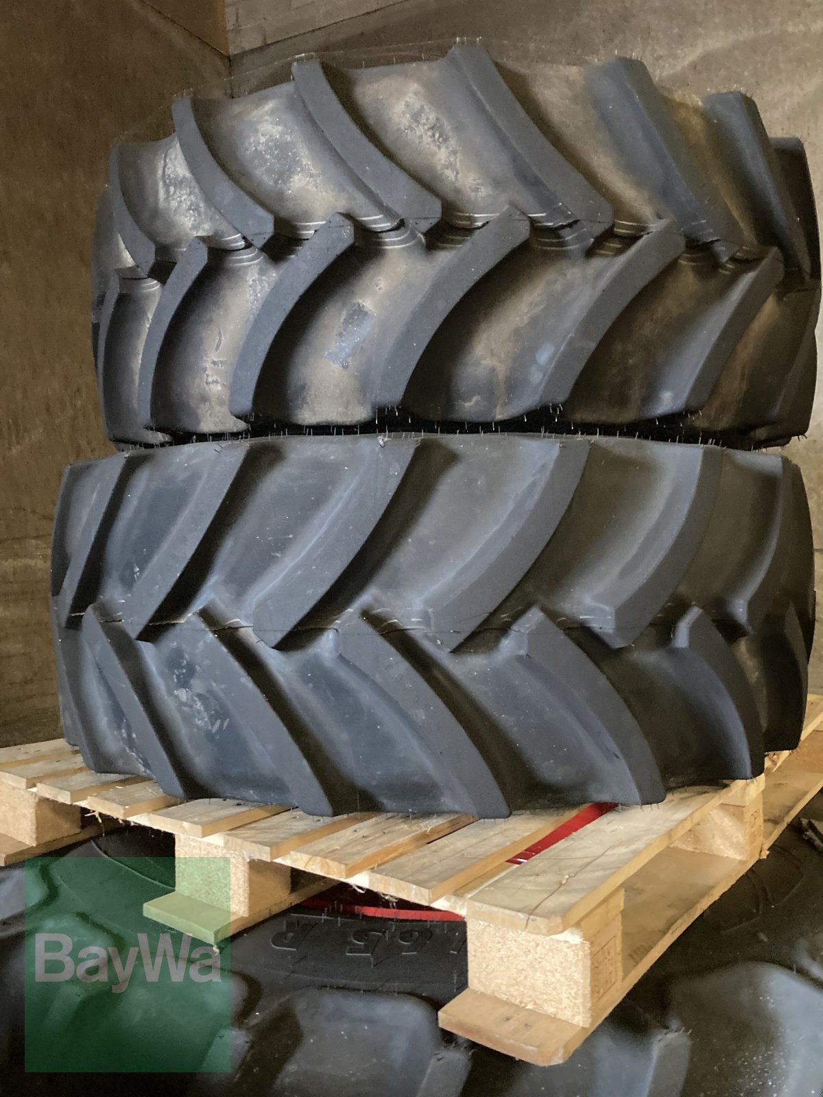 Komplettradsatz van het type Mitas 440/65 R 24, Neumaschine in Volkach (Foto 2)