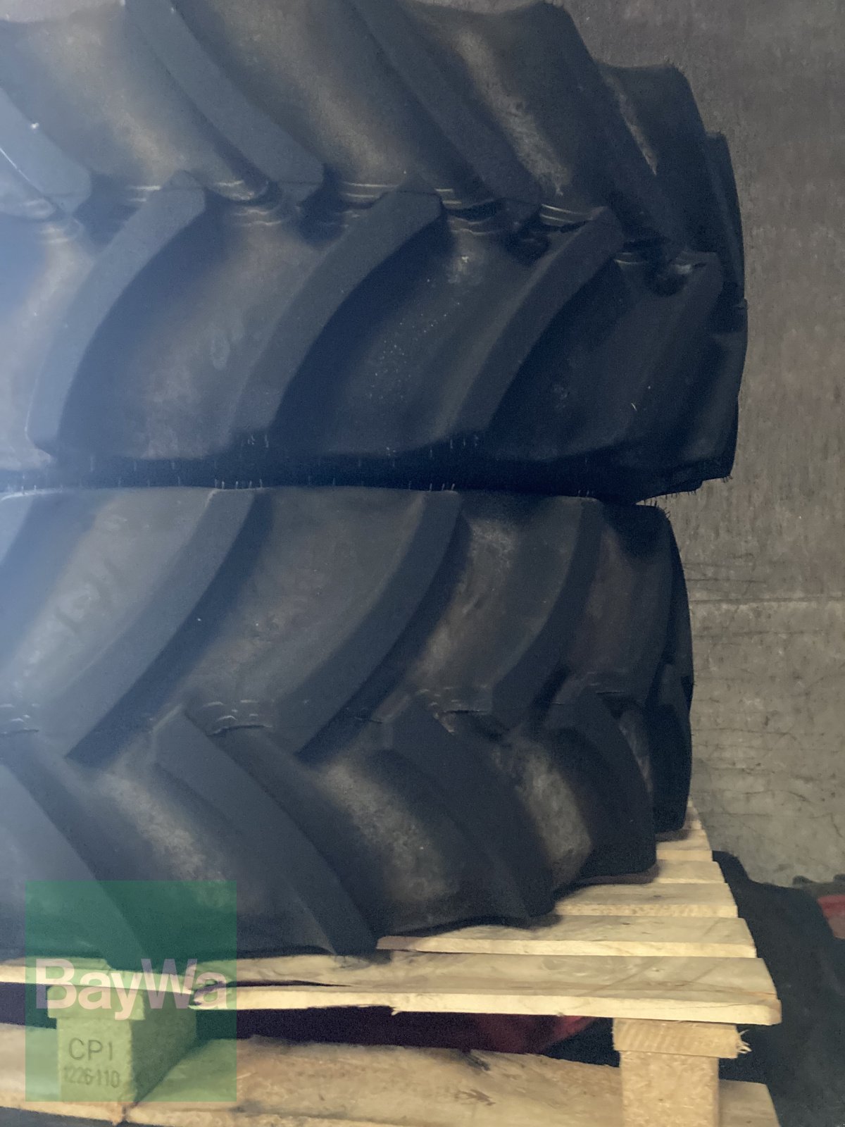 Komplettradsatz des Typs Mitas 440/65 R 24, Neumaschine in Volkach (Bild 4)