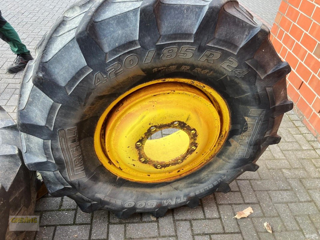 Komplettradsatz del tipo Pirelli 420/85R24, Gebrauchtmaschine In Nottuln (Immagine 8)