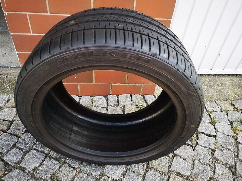 Komplettradsatz van het type Sonstige Falken Azenis FK510 255/40 R18 99Y, Neumaschine in St. Marienkirchen (Foto 1)