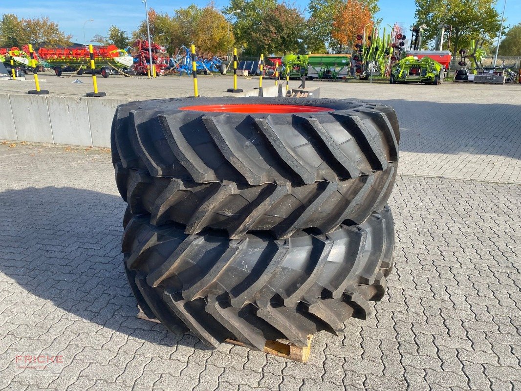 Komplettradsatz of the type Trelleborg 650/65 R42 TM 800, Neumaschine in Demmin (Picture 1)