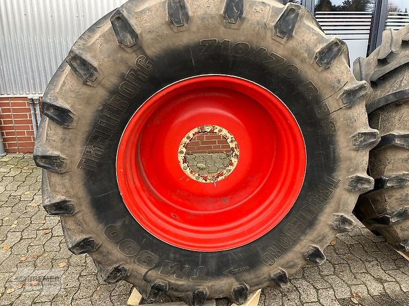 Komplettradsatz tip Trelleborg 710/70 R38 TM800, Gebrauchtmaschine in Asendorf (Poză 2)