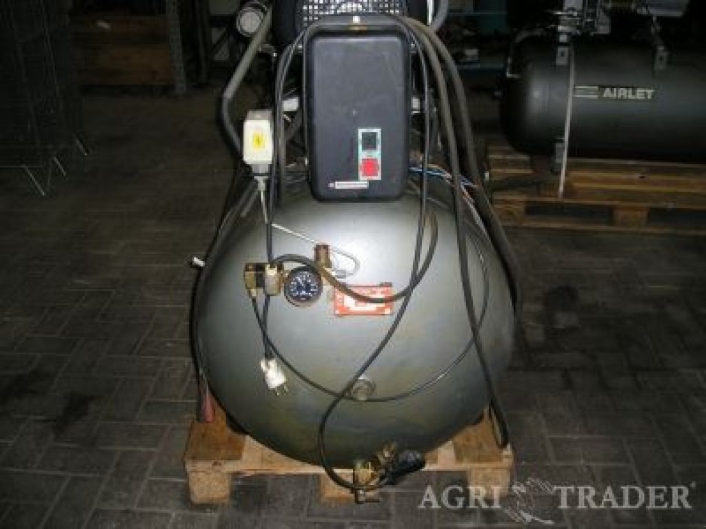 Kompressor des Typs Atlas Copco LE11, Gebrauchtmaschine in Neer (Bild 2)