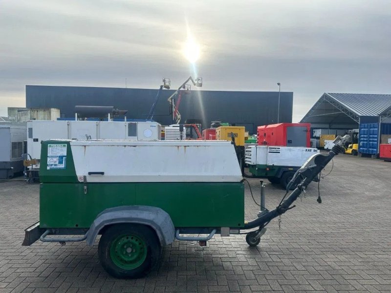 Kompressor del tipo Atlas Copco XAHS 107 C3 EC80X Deutz 6.3 m3 / min 58 kW 12 BWar Mobiele Diese, Gebrauchtmaschine en VEEN (Imagen 1)