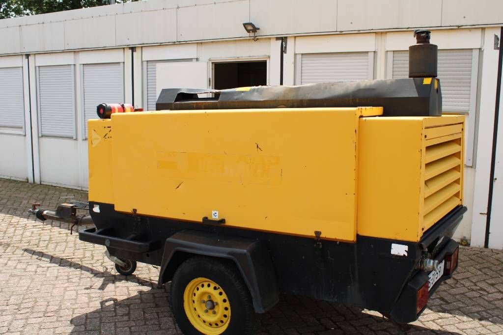 Kompressor tip Atlas Copco XAS 136 DD, Gebrauchtmaschine in Rucphen (Poză 2)