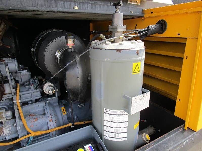 Kompressor tip Atlas Copco XAS 186 DD, Gebrauchtmaschine in Waregem (Poză 4)