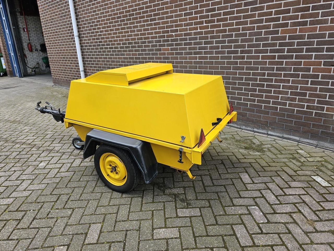 Kompressor del tipo Atlas Copco XAS 40, Gebrauchtmaschine In Noardburgum (Immagine 7)