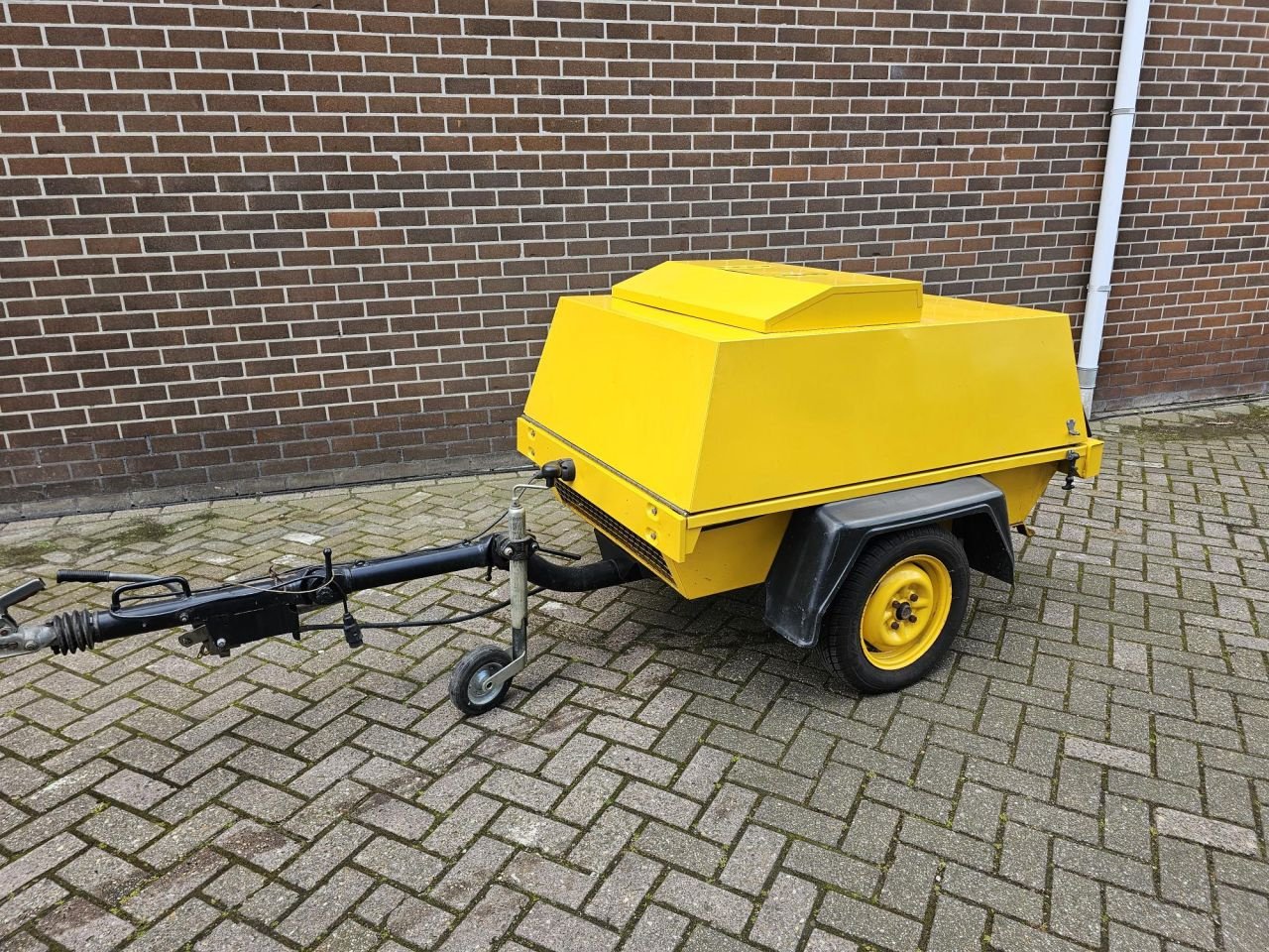 Kompressor del tipo Atlas Copco XAS 40, Gebrauchtmaschine In Noardburgum (Immagine 5)