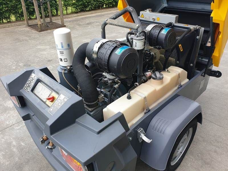 Kompressor typu Atlas Copco XAS 68 KD, Gebrauchtmaschine w Waregem (Zdjęcie 8)