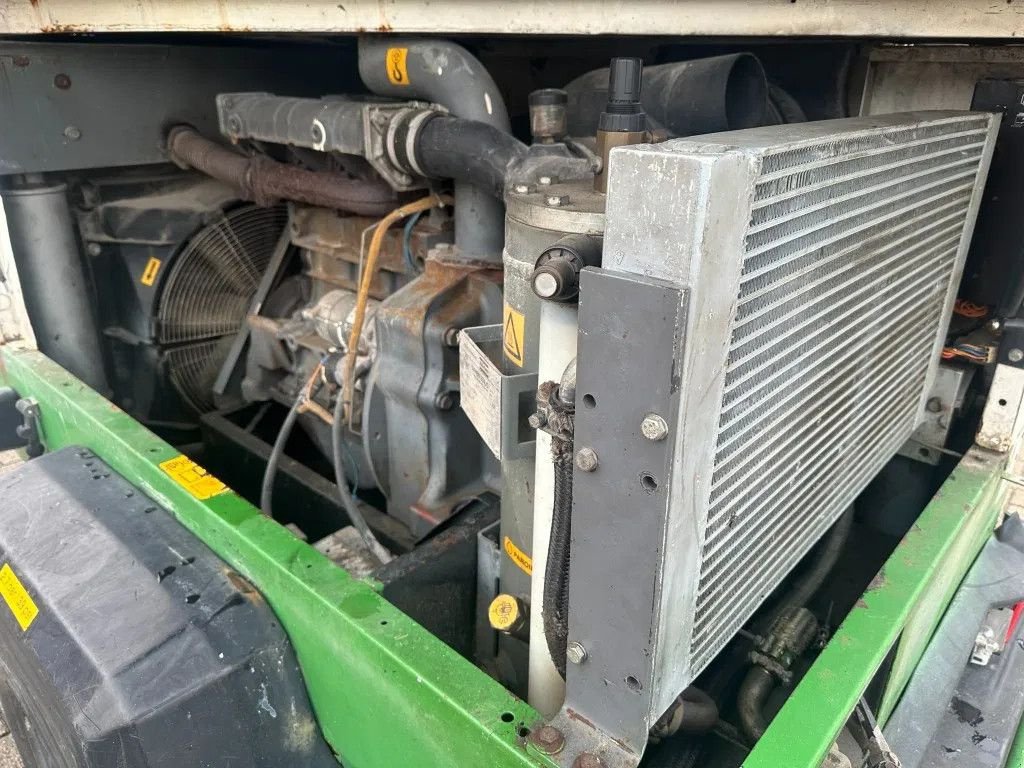 Kompressor typu Atlas Copco XAS 96 DD EU Deutz 5.3 m3 / min 35 kW 7 Bar mobiele Diesel Compr, Gebrauchtmaschine v VEEN (Obrázek 4)