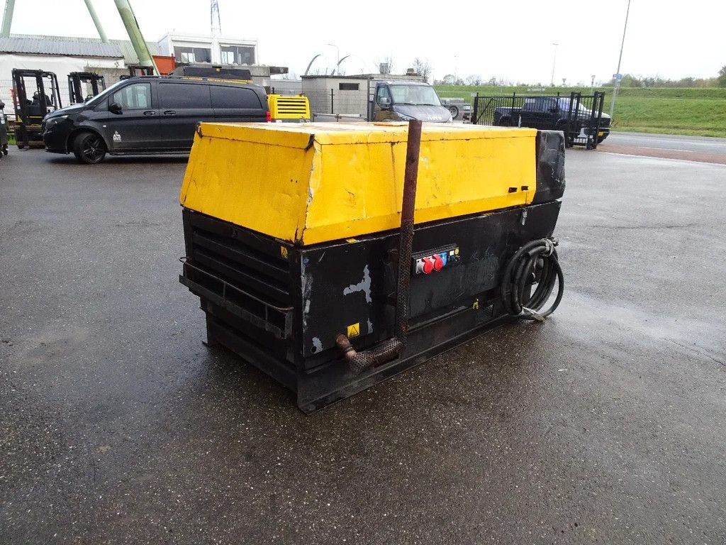 Kompressor tipa Atlas Copco XAS137, Gebrauchtmaschine u Zutphen (Slika 2)