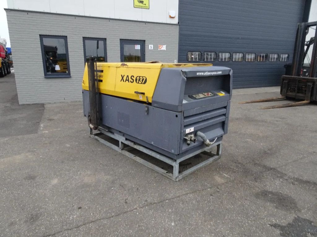 Kompressor del tipo Atlas Copco XAS137, Gebrauchtmaschine en Zutphen (Imagen 4)