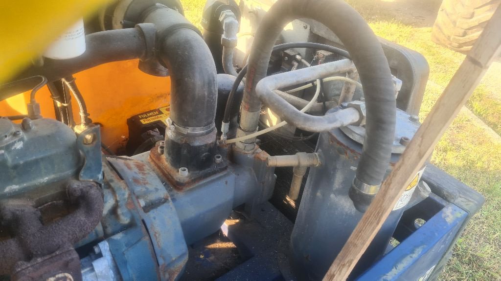 Kompressor tip Compair C 20, Gebrauchtmaschine in BAZAINVILLE (Poză 5)