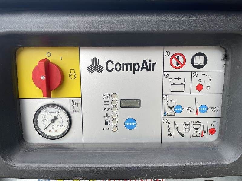 Kompressor des Typs Compair C 60 - 12, Gebrauchtmaschine in Waregem (Bild 8)