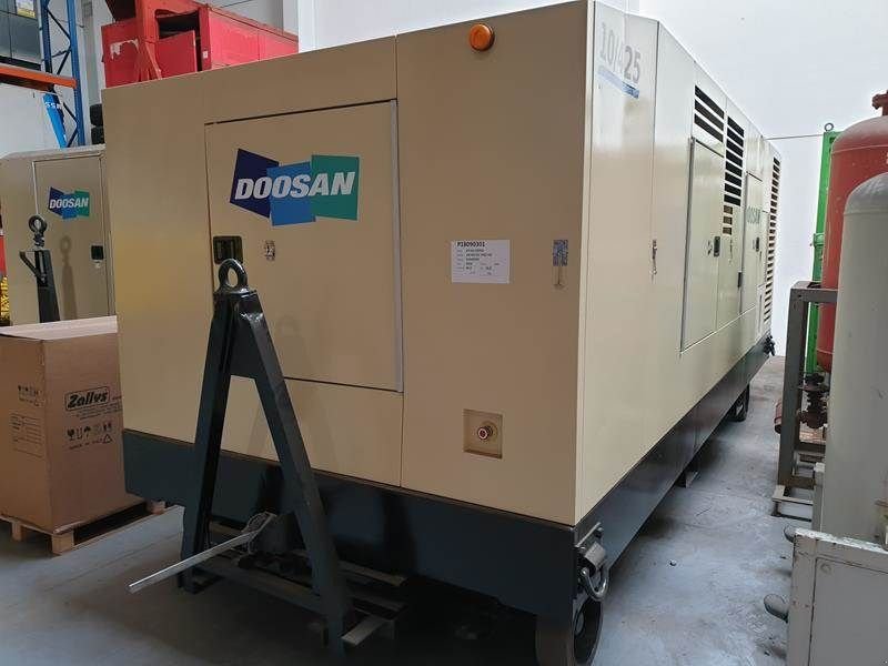 Kompressor of the type Doosan 10 / 425 OIL FREE AIR, Gebrauchtmaschine in Waregem (Picture 1)