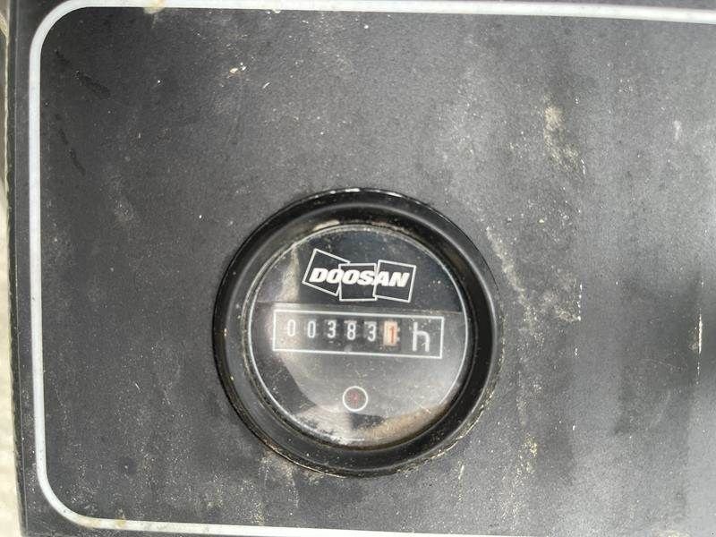 Kompressor типа Doosan 7 / 20, Gebrauchtmaschine в Waregem (Фотография 4)