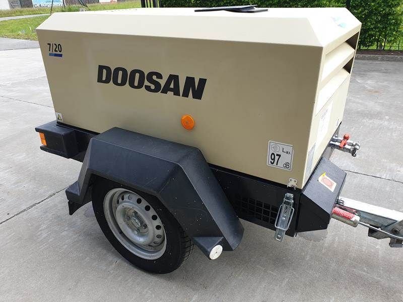 Kompressor des Typs Doosan 7 / 20, Gebrauchtmaschine in Waregem (Bild 2)