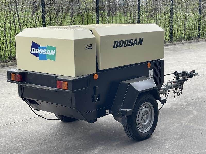 Kompressor типа Doosan 7 / 41 - N, Gebrauchtmaschine в Waregem (Фотография 9)