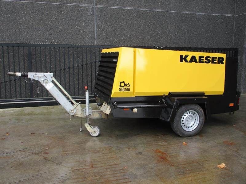 Kompressor tip Kaeser M 121 - N, Gebrauchtmaschine in Waregem (Poză 1)