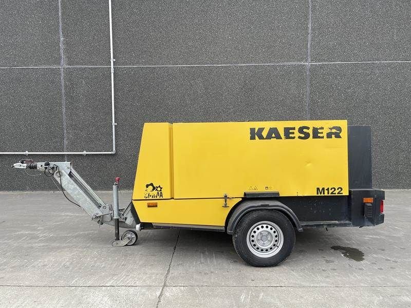 Kompressor tip Kaeser M 122 - N, Gebrauchtmaschine in Waregem (Poză 1)