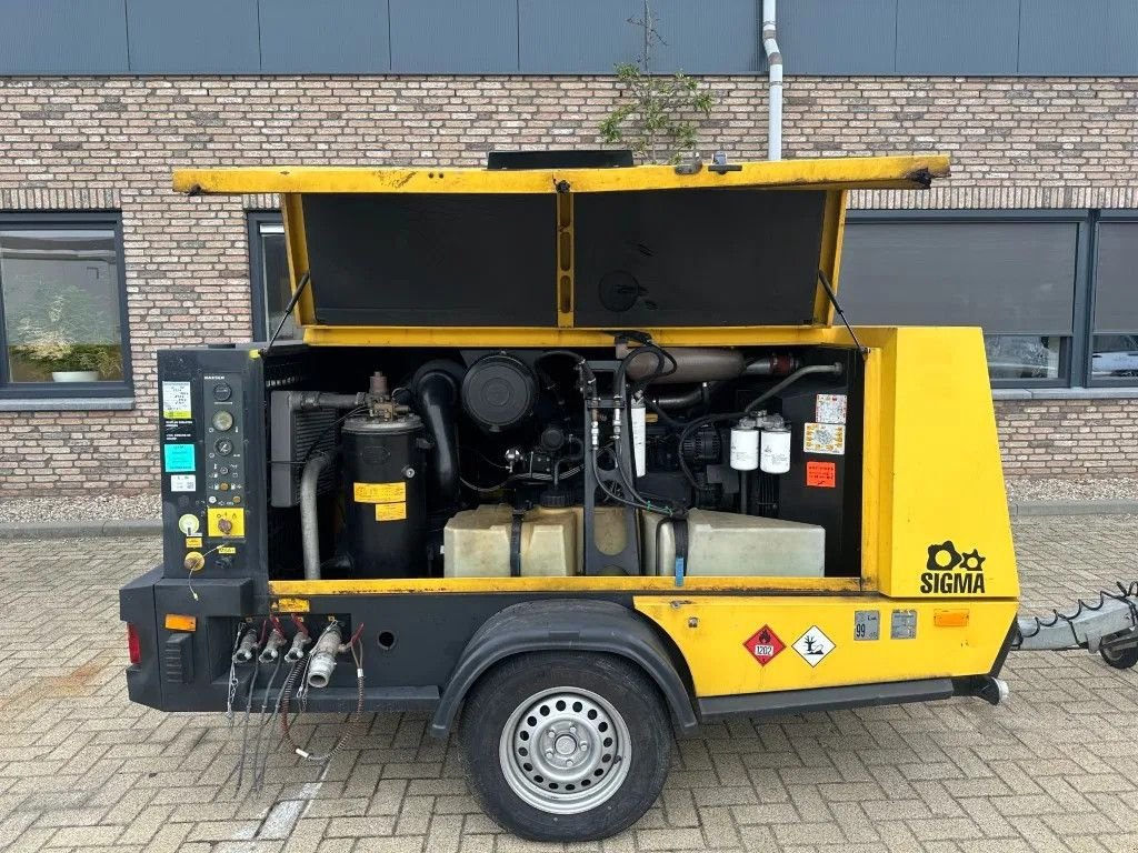 Kompressor tip Kaeser M122 Deutz 11.1 m3 / min 10 Bar 83 kW Mobiele Diesel Compressor, Gebrauchtmaschine in VEEN (Poză 2)