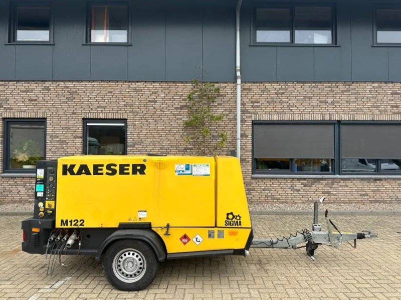 Kompressor typu Kaeser M122 Deutz 11.1 m3 / min 10 Bar 83 kW Mobiele Diesel Compressor, Gebrauchtmaschine v VEEN