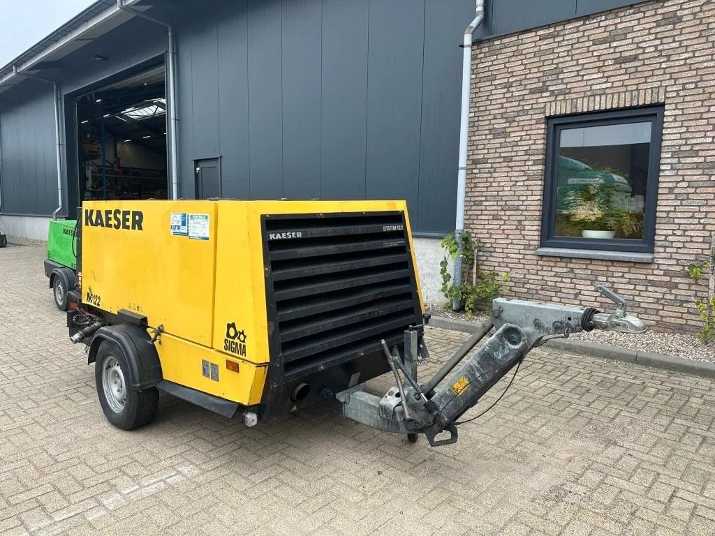 Kompressor Türe ait Kaeser M122 Deutz 11.1 m3 / min 10 Bar 83 kW Mobiele Diesel Compressor, Gebrauchtmaschine içinde VEEN (resim 4)