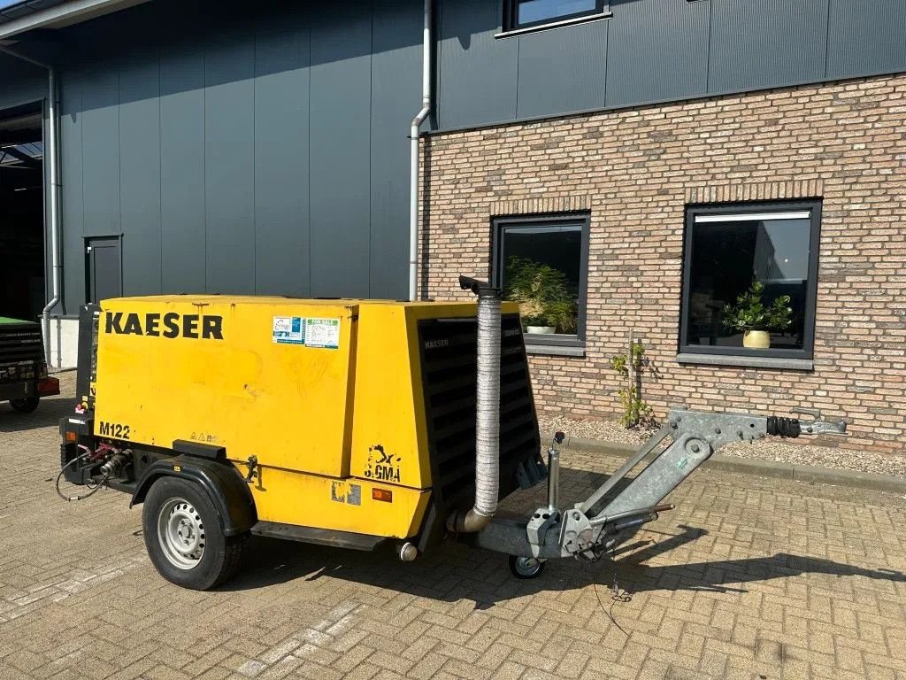 Kompressor des Typs Kaeser M122 Deutz 11.1 m3 / min 10 Bar 83 kW Mobiele Diesel Compressor, Gebrauchtmaschine in VEEN (Bild 2)