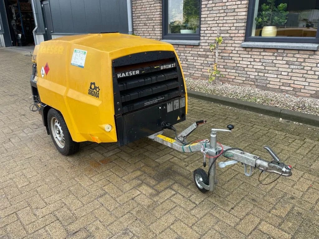 Kompressor van het type Kaeser M27 Kubota 2,7 m3 / min 7 Bar 18 kW Mobiele Silent Diesel Compre, Gebrauchtmaschine in VEEN (Foto 3)