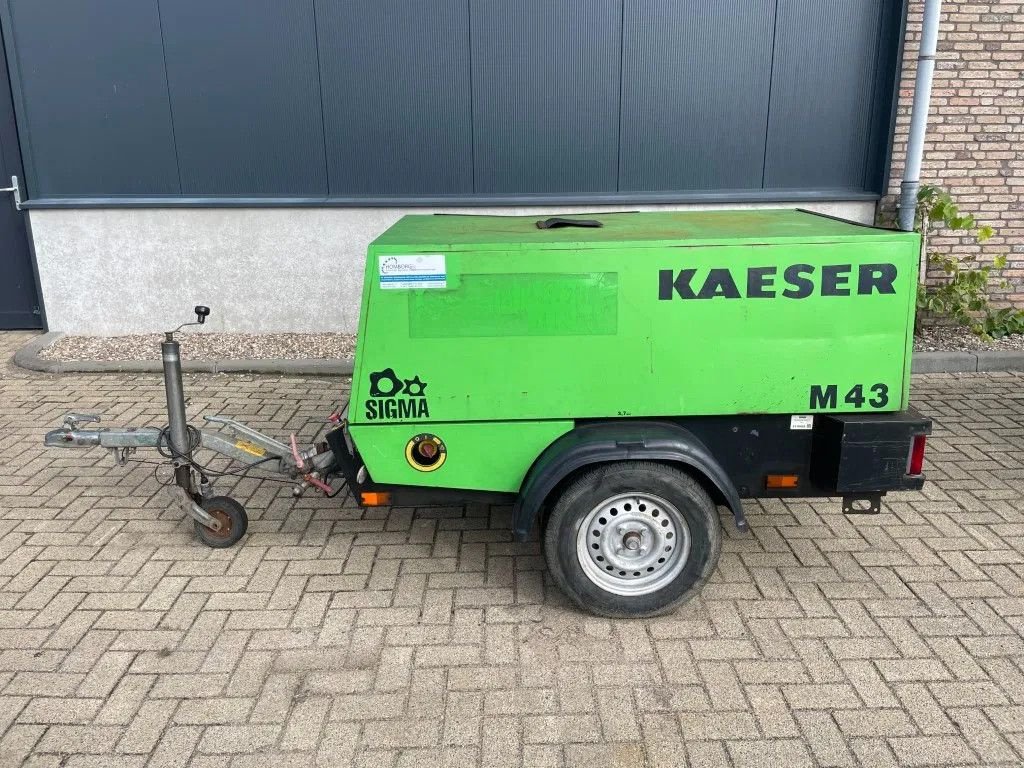 Kompressor tip Kaeser M43 Kubota 4,2 m3 / min 7 Bar 30 kW Mobiele Silent Diesel Compre, Gebrauchtmaschine in VEEN (Poză 1)