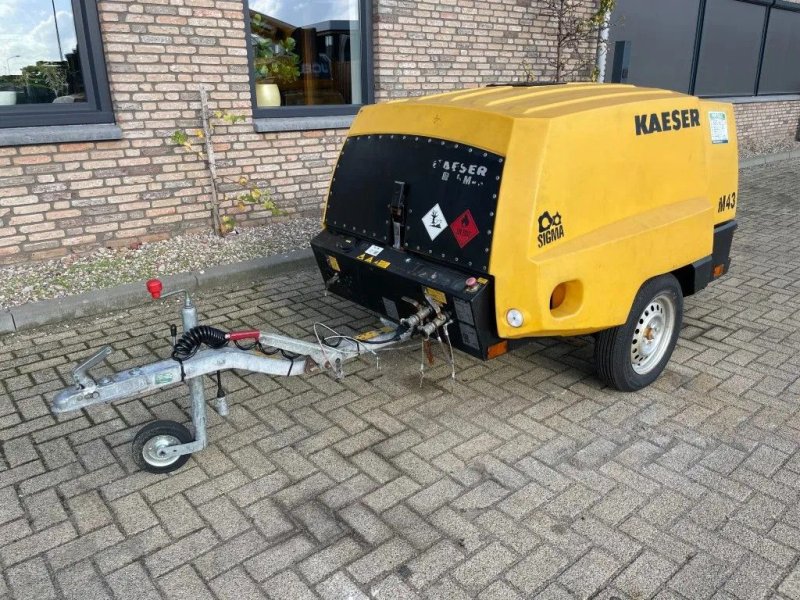 Kompressor del tipo Kaeser M43 Kubota 4,2 m3 / min 7 Bar 30 kW Mobiele Silent Diesel Compre, Gebrauchtmaschine In VEEN