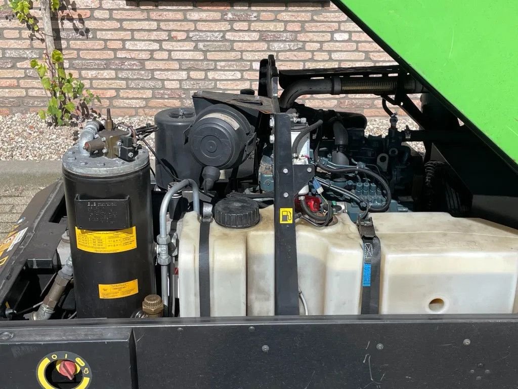 Kompressor del tipo Kaeser M43 Kubota 4,2 m3 / min 7 Bar 30 kW Silent Diesel Compressor, Gebrauchtmaschine en VEEN (Imagen 9)