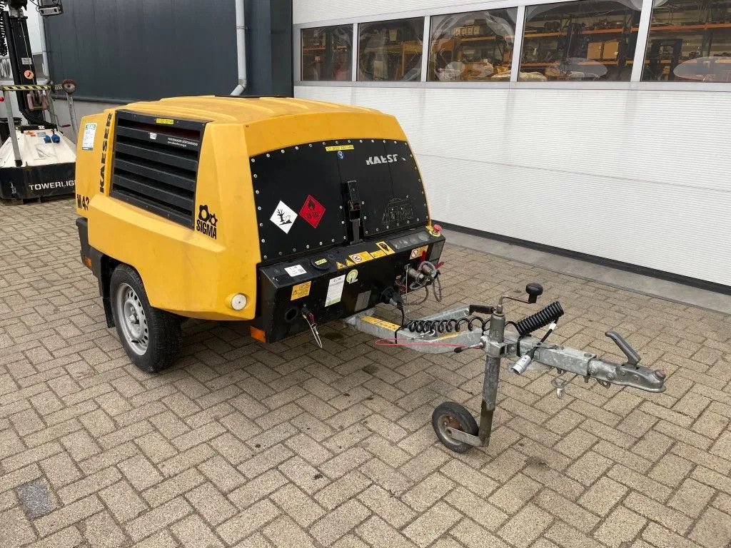 Kompressor tipa Kaeser M43 Kubota 4,2 m3 / min 7 Bar 55 kW Mobiele Diesel Compressor, Gebrauchtmaschine u VEEN (Slika 3)