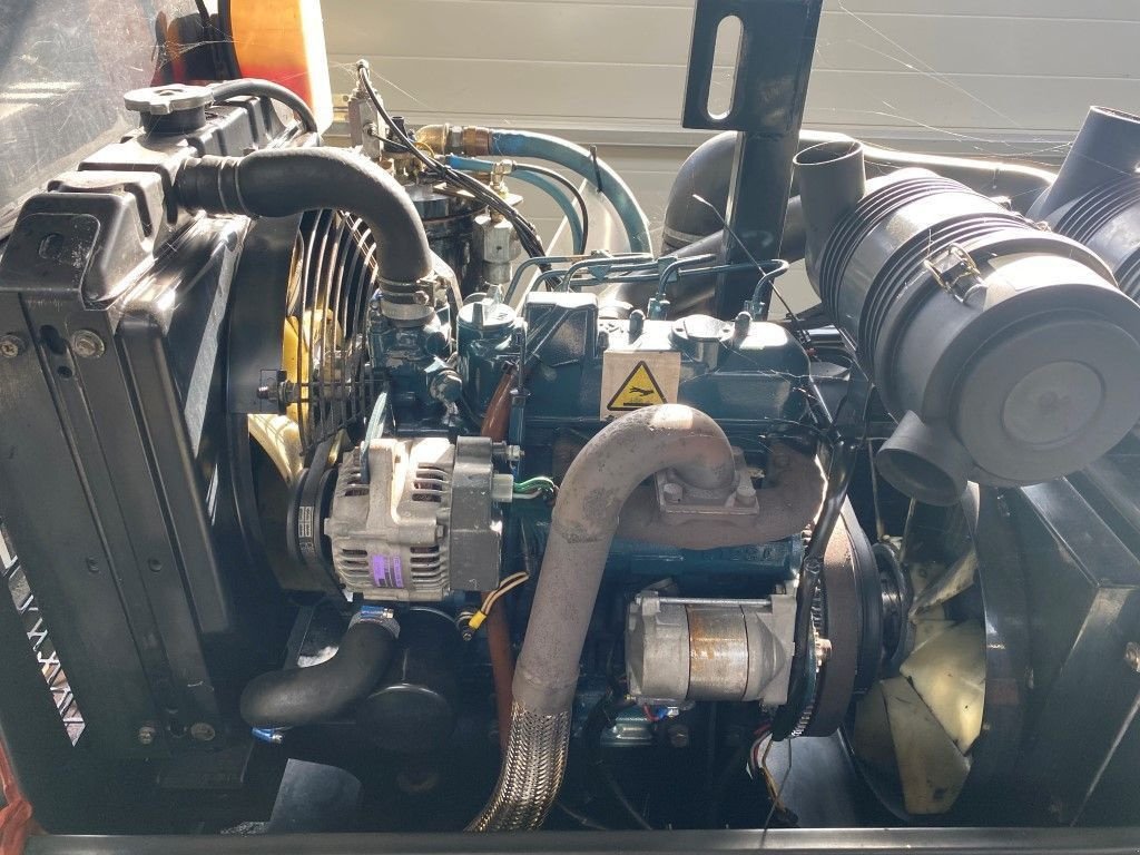 Kompressor of the type Kubota D1105 Sullair 15.5 kW 7 bar diesel schroefcompressor met nakoele, Gebrauchtmaschine in VEEN (Picture 4)