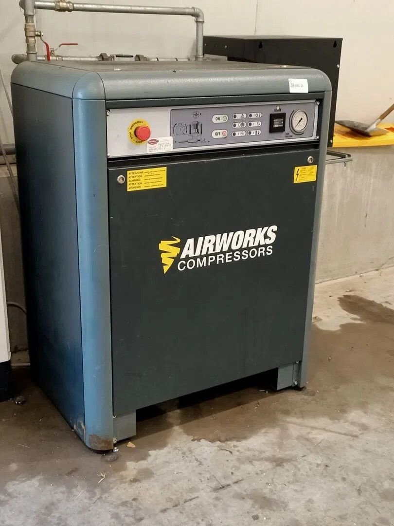 Kompressor Türe ait Sonstige AIRWORKS Silent K30 T5, Gebrauchtmaschine içinde Groningen (resim 3)