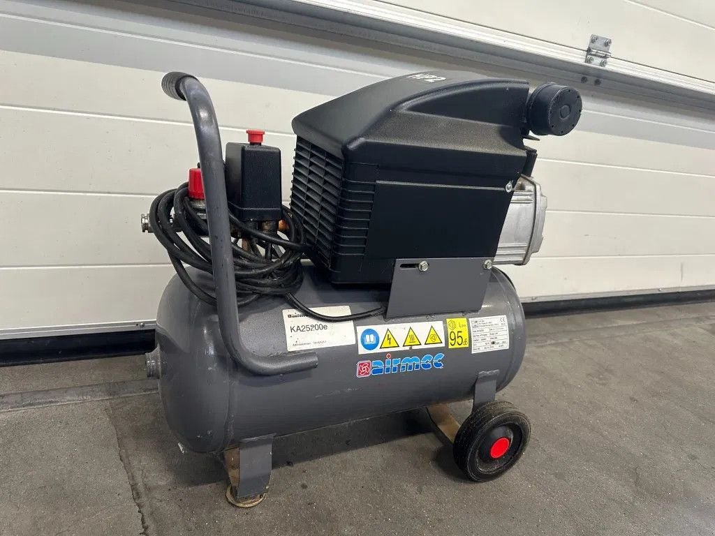 Kompressor del tipo Sonstige Fiac BXA 25200 Elektrische Zuigercompressor 2 PK 150 L / min 8 B, Gebrauchtmaschine en VEEN (Imagen 2)