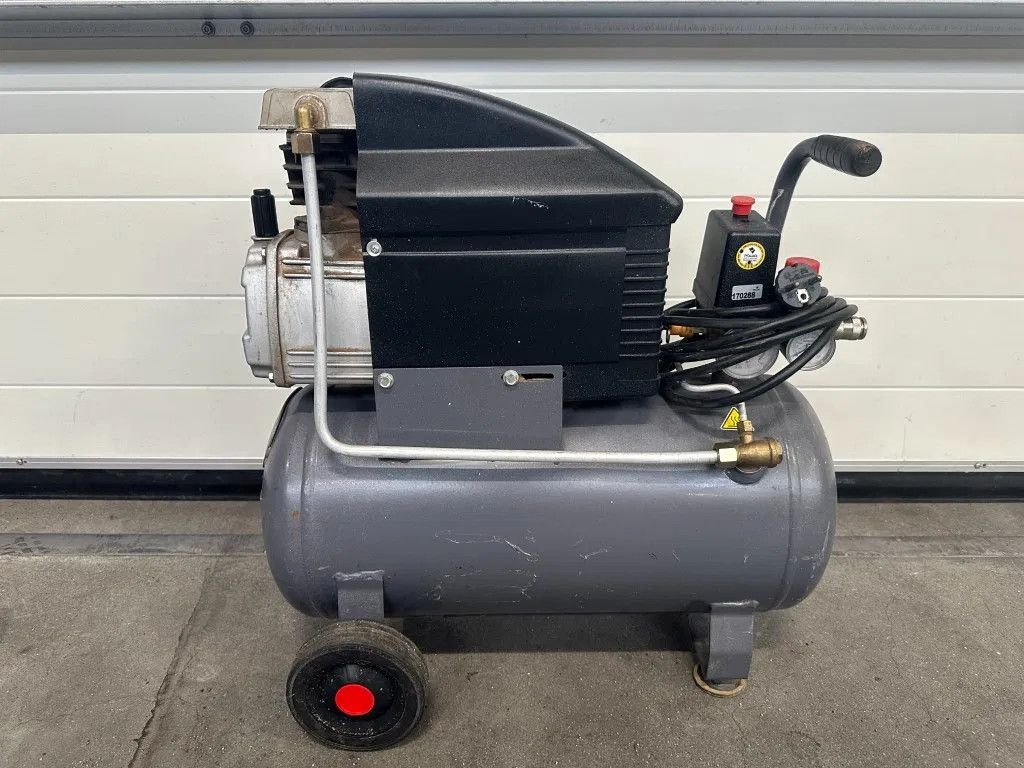 Kompressor van het type Sonstige Fiac BXA 25200 Elektrische Zuigercompressor 2 PK 150 L / min 8 B, Gebrauchtmaschine in VEEN (Foto 6)