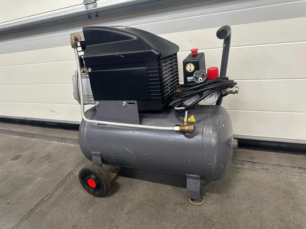 Kompressor del tipo Sonstige Fiac BXA 25200 Elektrische Zuigercompressor 2 PK 150 L / min 8 B, Gebrauchtmaschine In VEEN (Immagine 5)