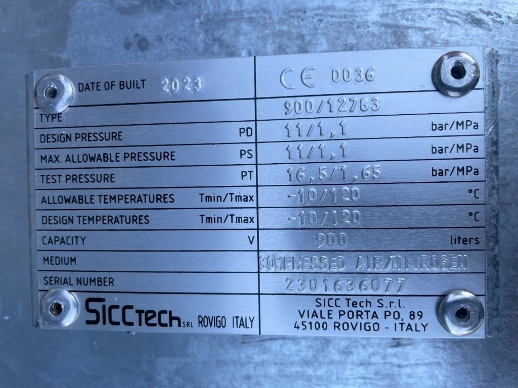 Kompressor of the type Sonstige Sicctech 900 Liter Gegalvaniseerde Verticale luchtketel 11 Bar N, Gebrauchtmaschine in VEEN (Picture 2)
