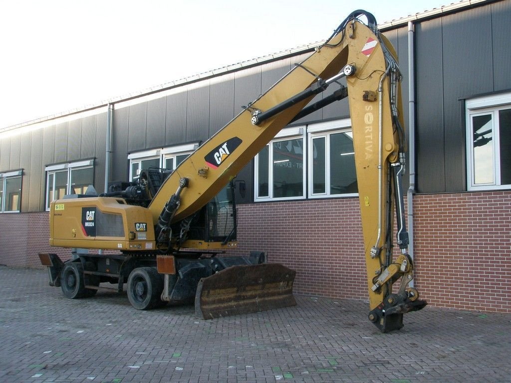 Kran van het type Caterpillar MH3024, Gebrauchtmaschine in Barneveld (Foto 4)