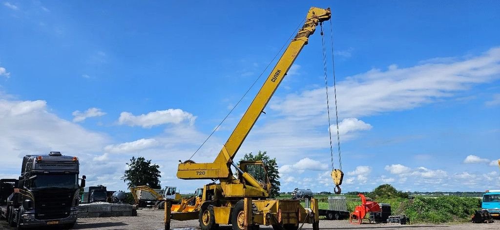 Kran des Typs Clark 720 all terrain crane, Gebrauchtmaschine in Scharsterbrug (Bild 2)