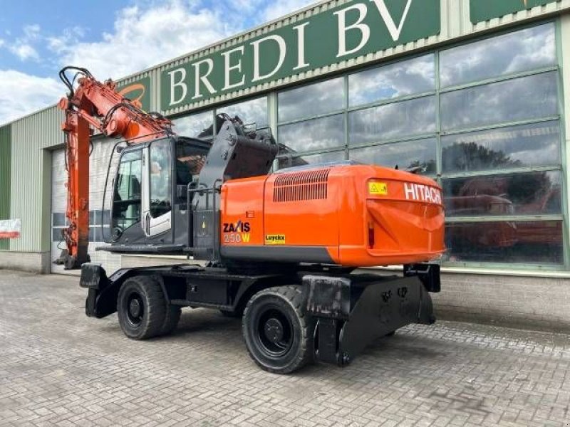 Kran des Typs Hitachi ZX 250W-3, Gebrauchtmaschine in Roosendaal (Bild 10)