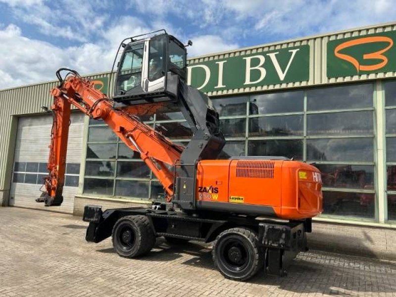 Kran des Typs Hitachi ZX 250W-3, Gebrauchtmaschine in Roosendaal (Bild 8)