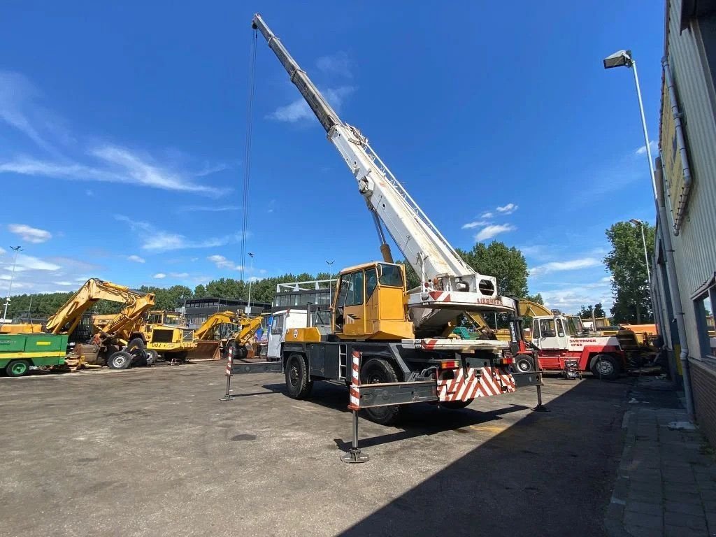 Kran Türe ait Liebherr LTM 1030 Crane 30 Ton 4x4x4 with Jib Good Condition, Gebrauchtmaschine içinde 'S-Hertogenbosch (resim 9)