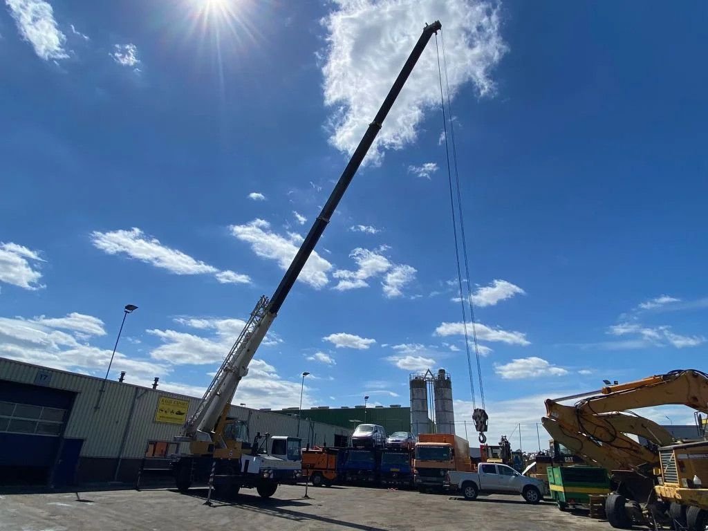 Kran del tipo Liebherr LTM 1030 Crane 30 Ton 4x4x4 with Jib Good Condition, Gebrauchtmaschine In 'S-Hertogenbosch (Immagine 4)