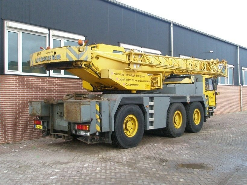 Kran tip Liebherr LTM1040-1, Gebrauchtmaschine in Barneveld (Poză 4)