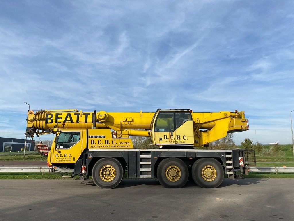 Kran tip Liebherr LTM1055/1, Gebrauchtmaschine in Velddriel (Poză 2)