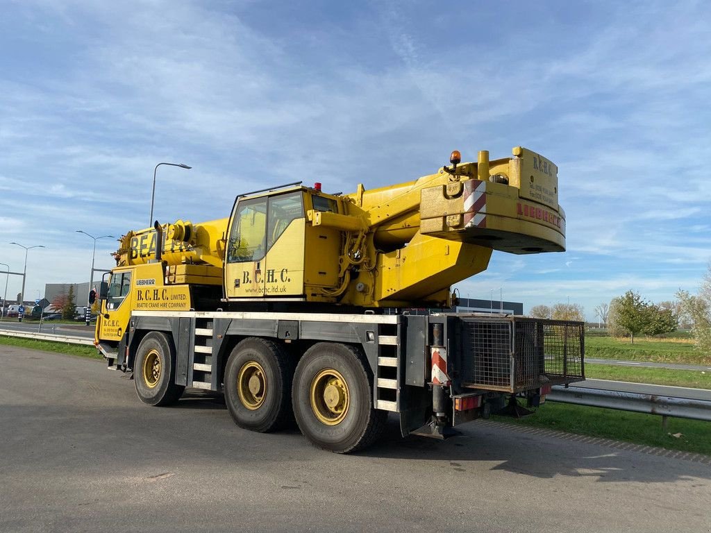 Kran tip Liebherr LTM1055/1, Gebrauchtmaschine in Velddriel (Poză 4)